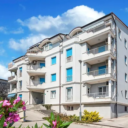 Apartment Lungomare Pula